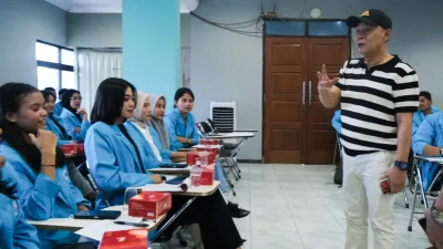 UIBU Redefinisi Kewirausahaan: Inovasi dan Dampak Nyata 