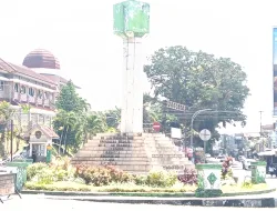 Reklame Rokok di Sekitar Sekolah Malang Disorot, DPRD Pertanyakan Pengawasan dan Perizinan