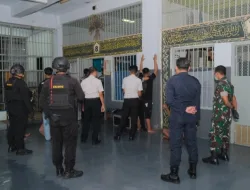 Hari Bakti Pemasyarakatan ke-62, Lapas Malang Gelar Razia Gabungan TNI-Polri