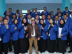 UIBU Ubah Seminar Hasil Jadi Festival, Mahasiswa Dukung Temannya Saat Semhas
