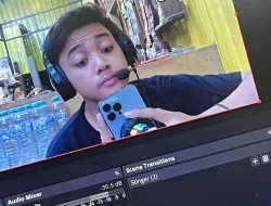 Live Streaming @vansszz99 Menjelajah Warkop Jatim: Meja Kopi Sulap Jadi Studio 