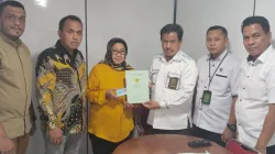 4 Tahun Berjuang, Advokat Dr. Yayan Riyanto Antarkan SHM ke Ahli Waris Letjen Kemal Idris