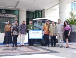 Dua Mobil Golf dari BRI Perkuat Dukungan Operasional Universitas Negeri Malang